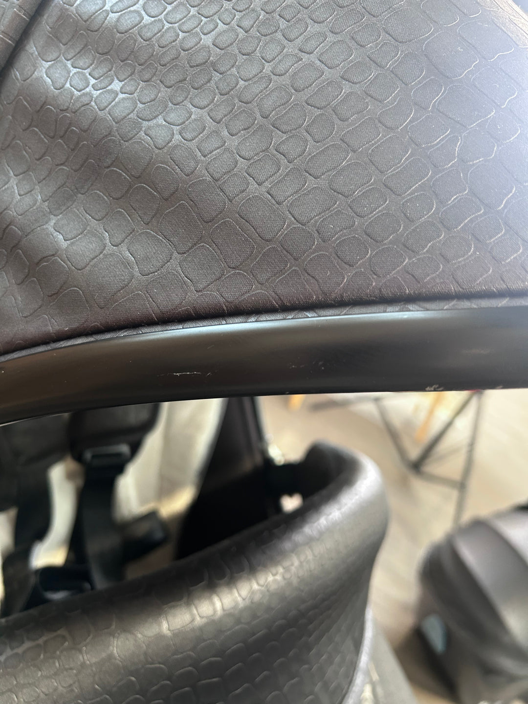 PRE LOVED egg2 Travel System - Jurassic Gold