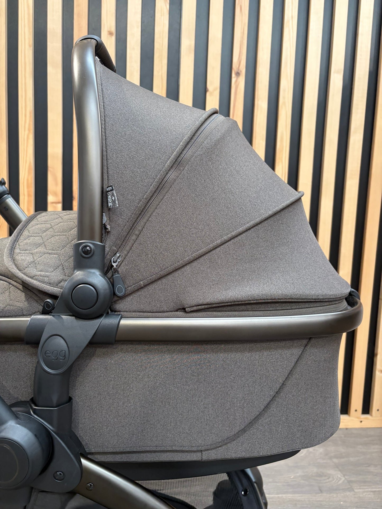 EX DISPLAY egg3 Pram+ Pushchair - Chocolate Velvet