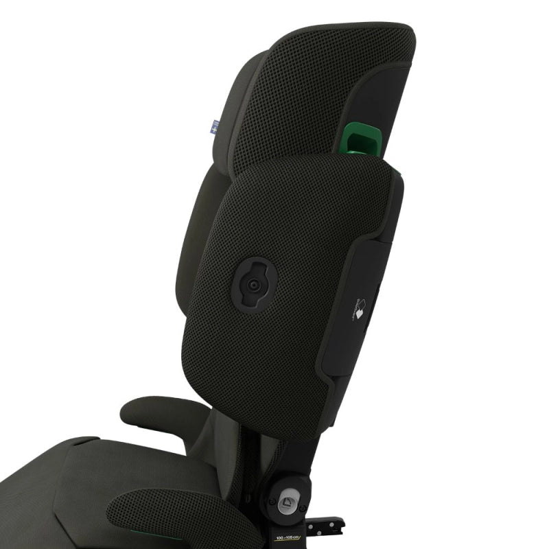 Axkid UP Car Seat - Forest Moss Green + FREE FOOTREST WORTH £50!