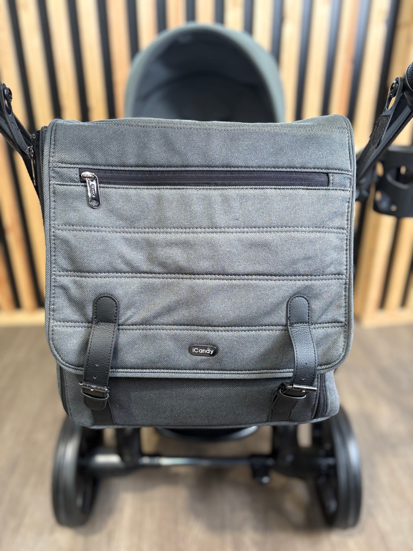 PRE LOVED iCandy Peach 7 Pram, Pushchair + Accessories - Phantom/Truffle