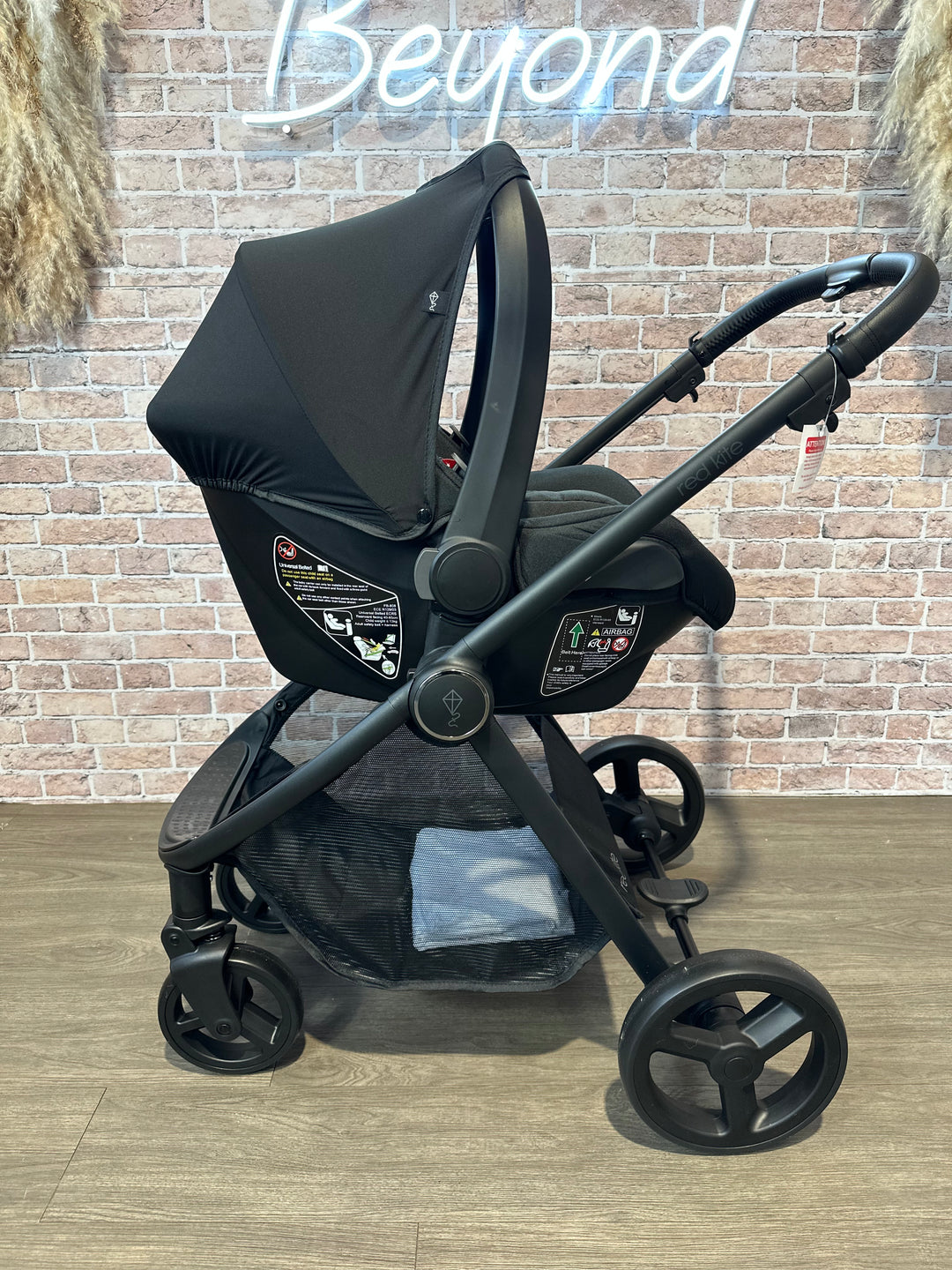 Redkite Push Me Pace Pulsar AINR Exclusive Travel System - Black