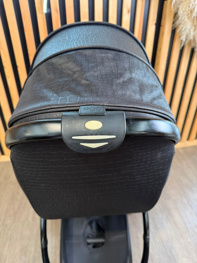 PRE LOVED egg2 Travel System - Jurassic Gold