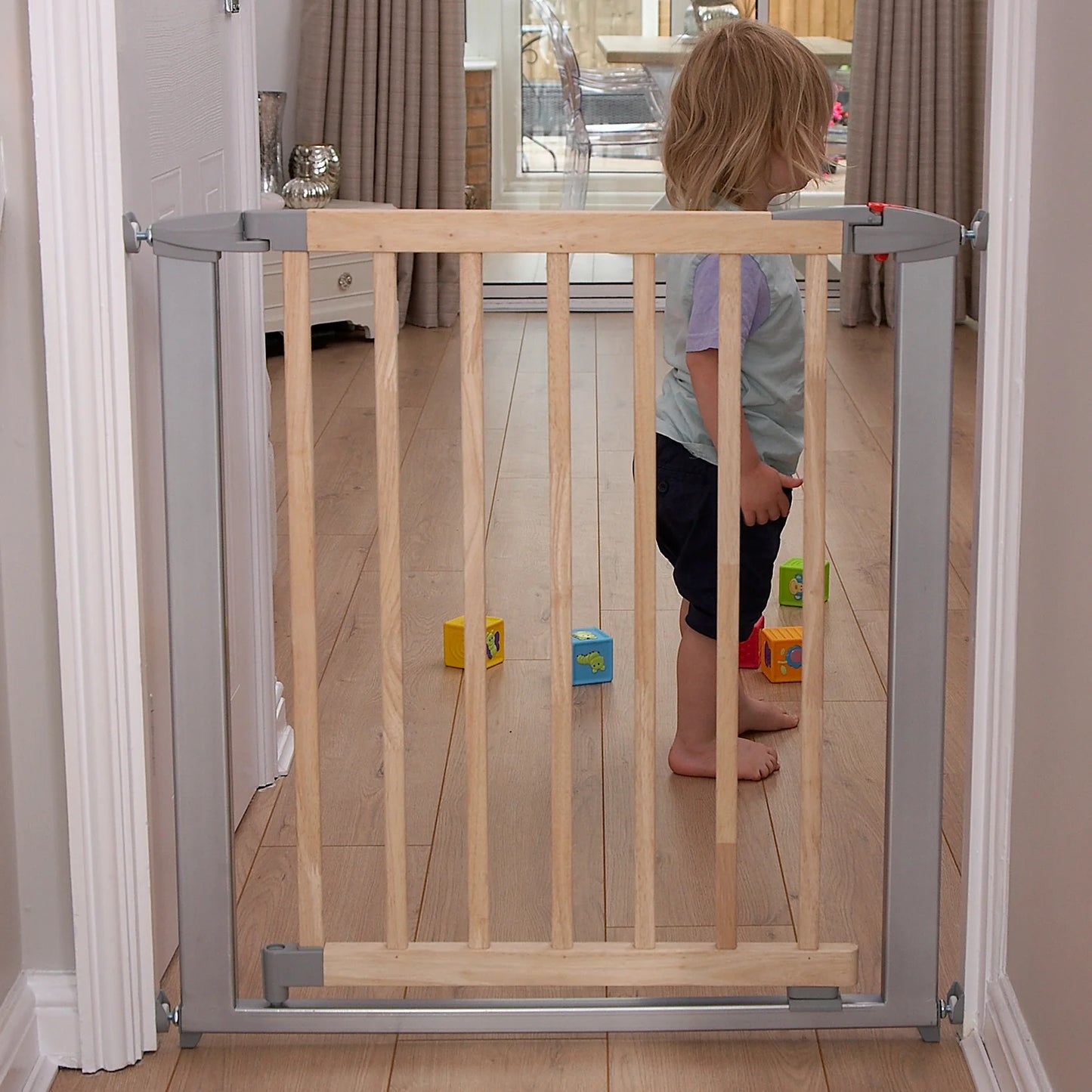 Clippasafe Extendable Swing Shut Gate 73 - 96cm - Natural