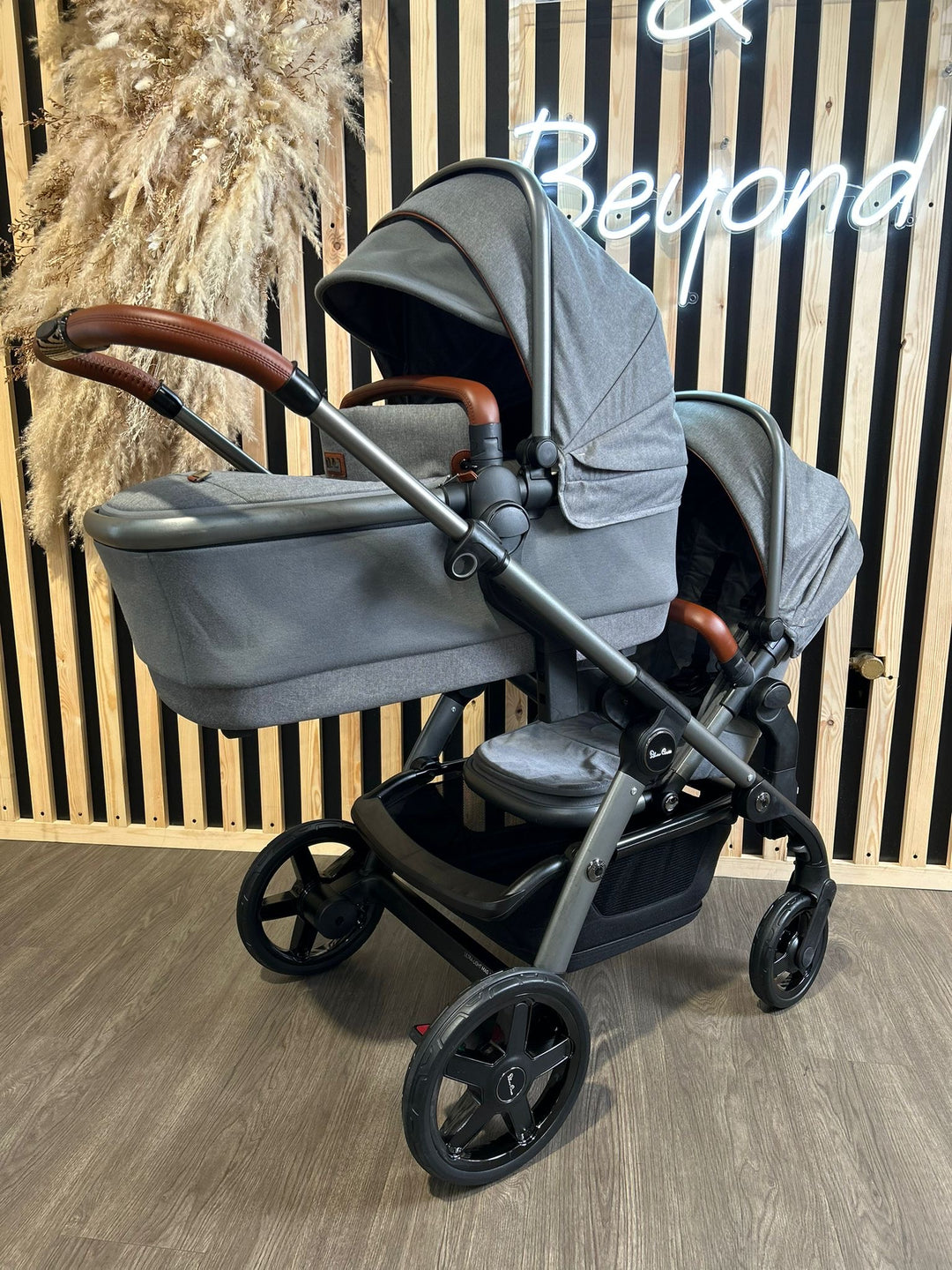 PRE LOVED Silver Cross Wave 3 Double Pushchair - Lunar