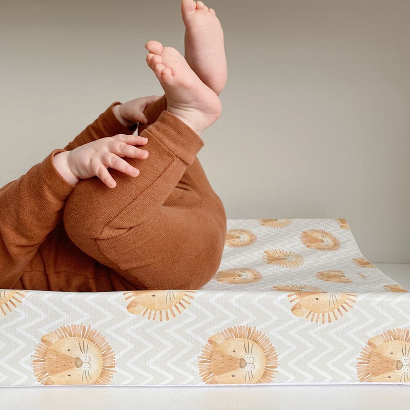 Bobbin & Bumble Anti-Roll Wedge Changing Mat - Lion Print
