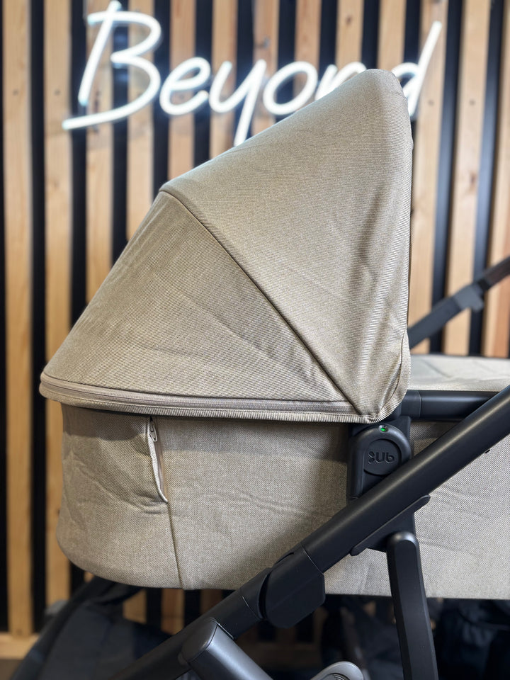 OPEN BOX UPPAbaby Vista V3 3in1 Travel System - Liam/Jake