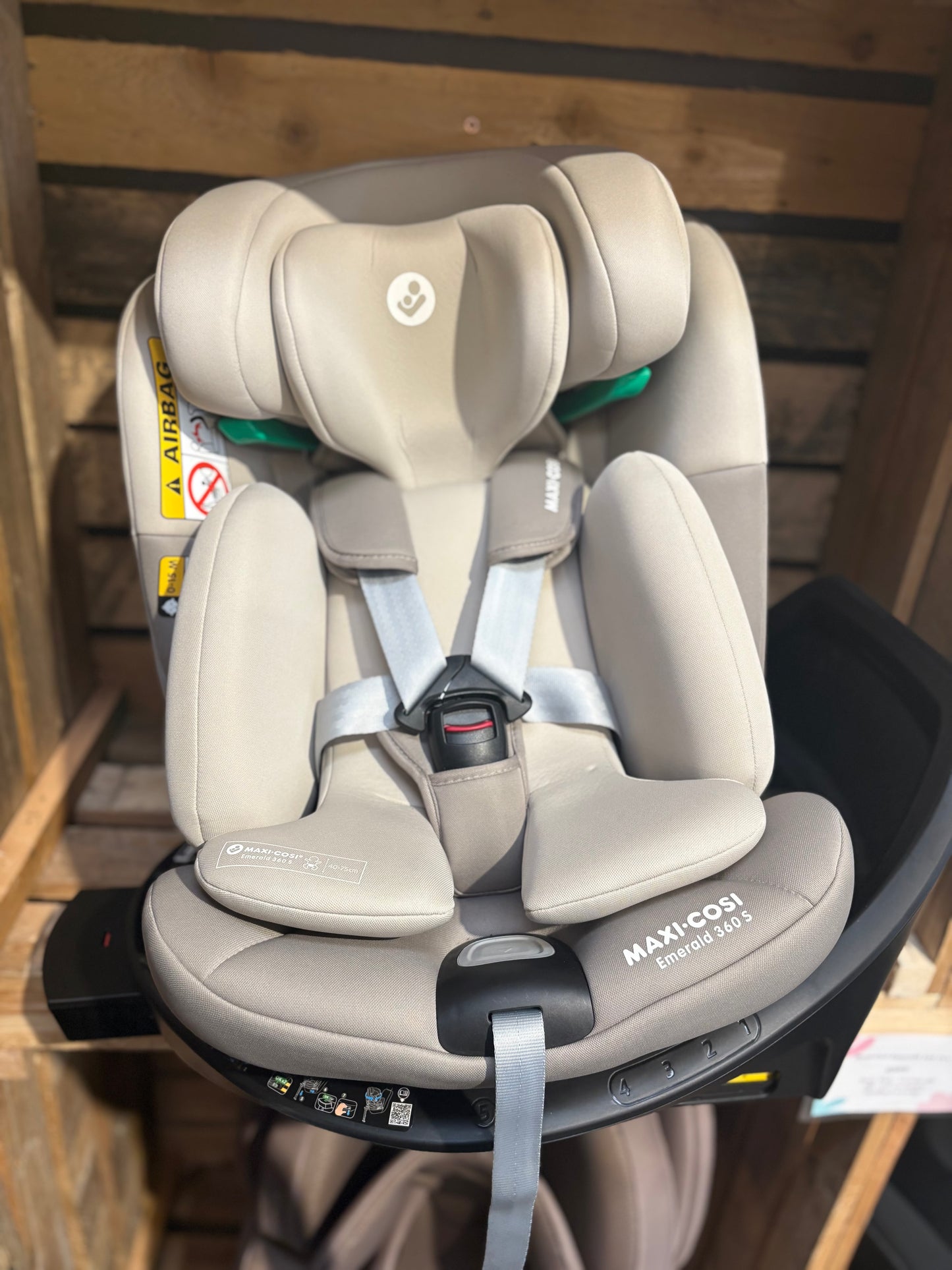 EX DISPLAY Maxi-Cosi Emerald 360° S i-Size Car Seat - Tonal Truffle