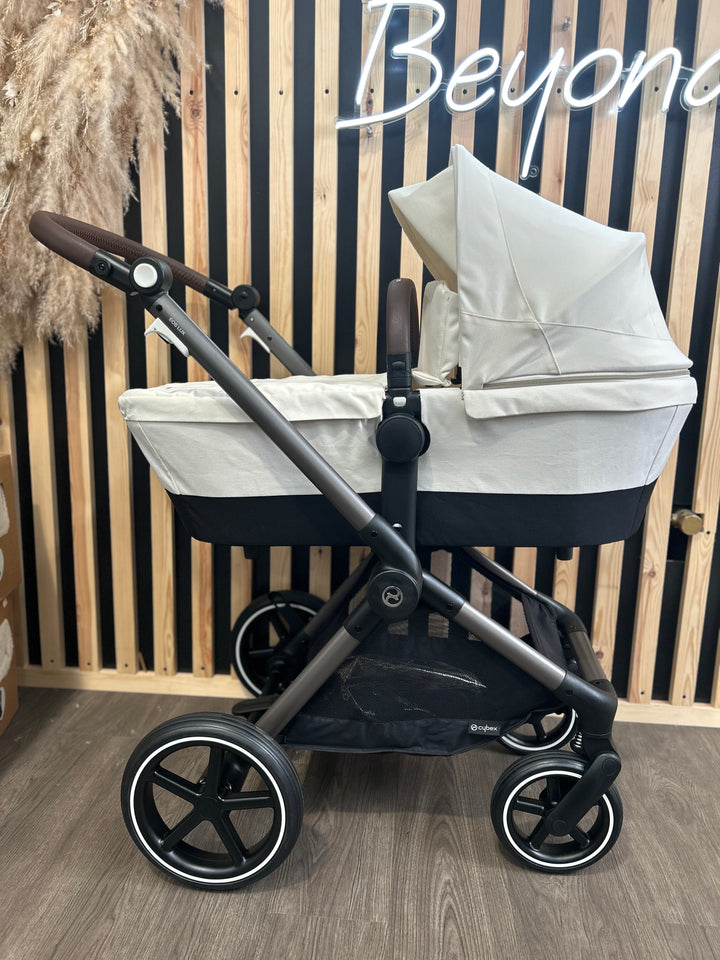 PRE LOVED Cybex Eos Lux Travel System - Seashell Beige