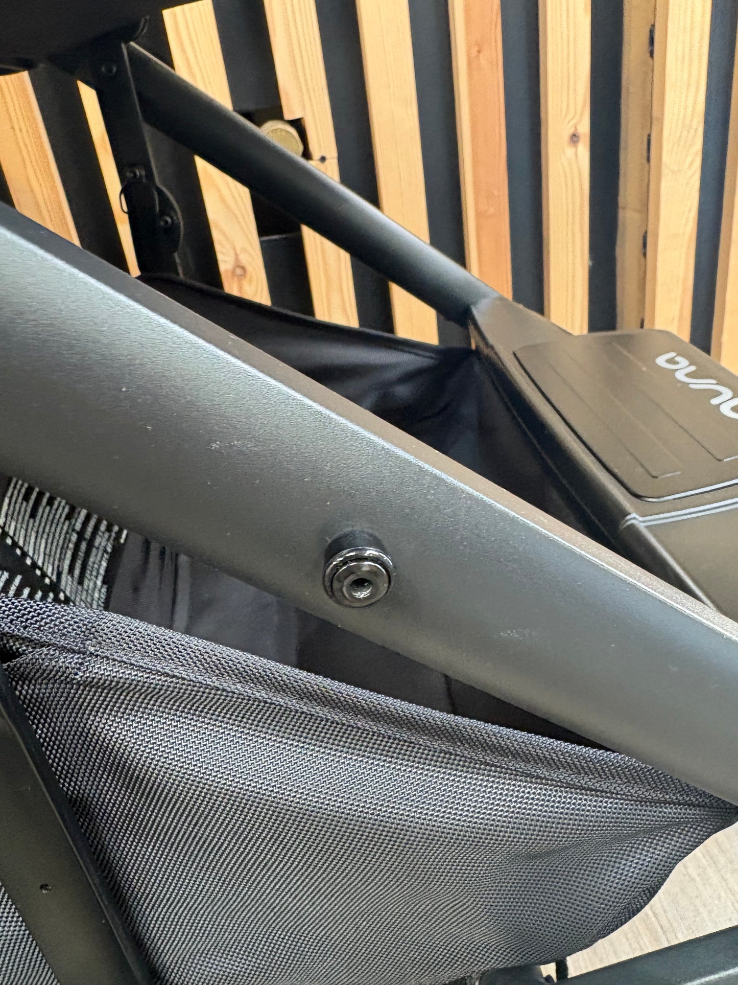 PRE LOVED Nuna Mixx Travel System - Caviar