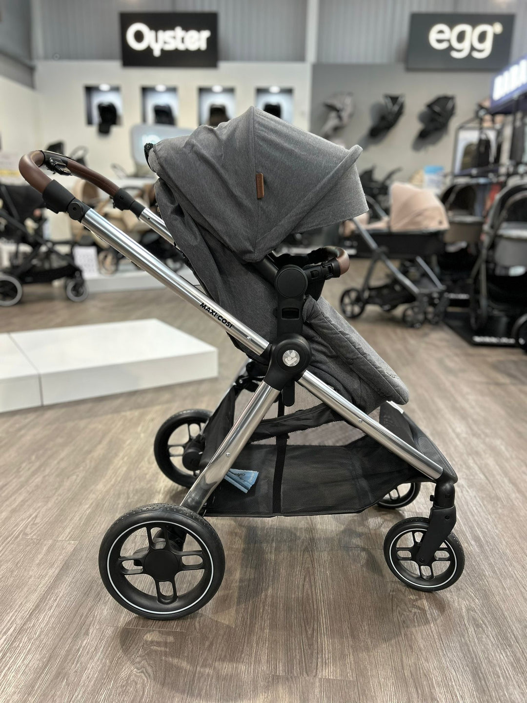 EX DISPLAY Maxi-Cosi Zelia Luxe Pushchair in Twillic Grey