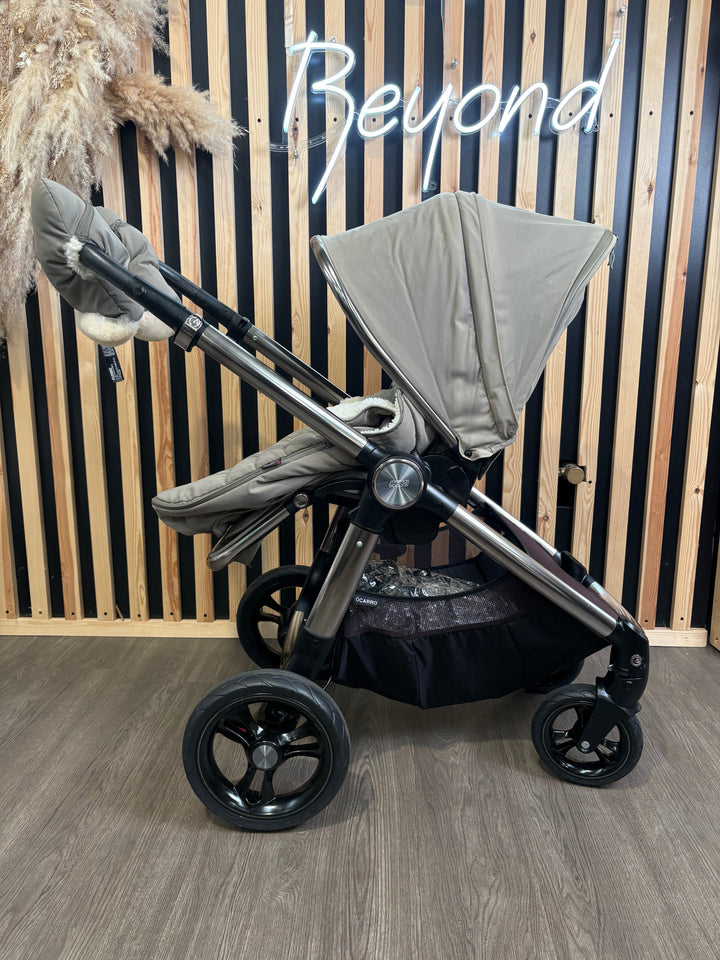 PRE LOVED Mamas & Papas Ocarro Travel System - Everest