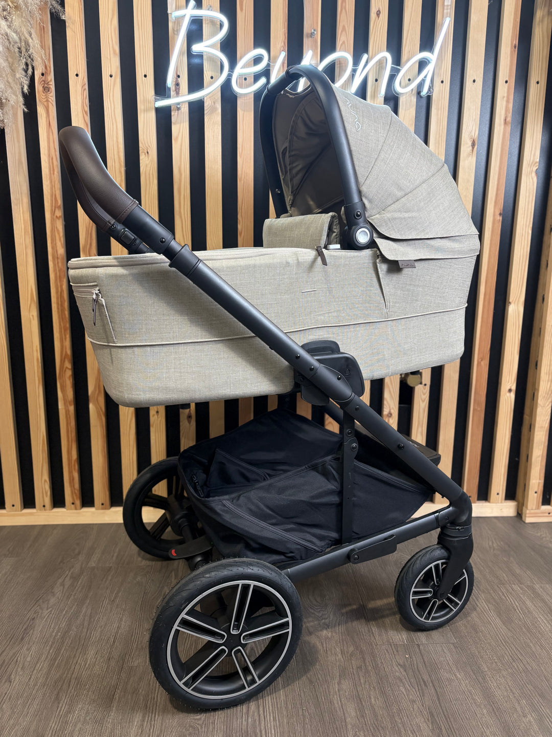 EX DISPLAY Nuna Mixx Pram + Pushchair - Chateau