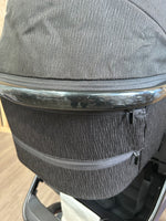 PRE LOVED Venicci Tinum 2.0 2-in-1 Travel System - SE Stylish Black
