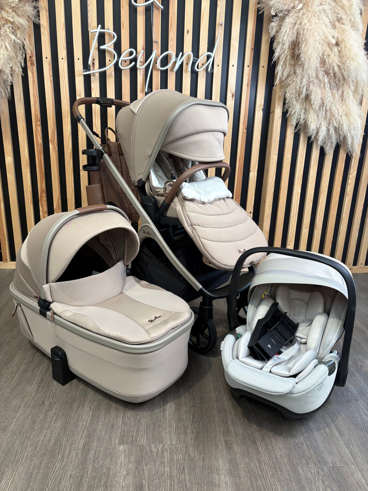 PRE LOVED Silver Cross Cove Travel System - Champagne