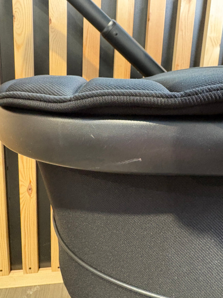 PRE LOVED iCandy Peach 7 Travel System - Jet/Black