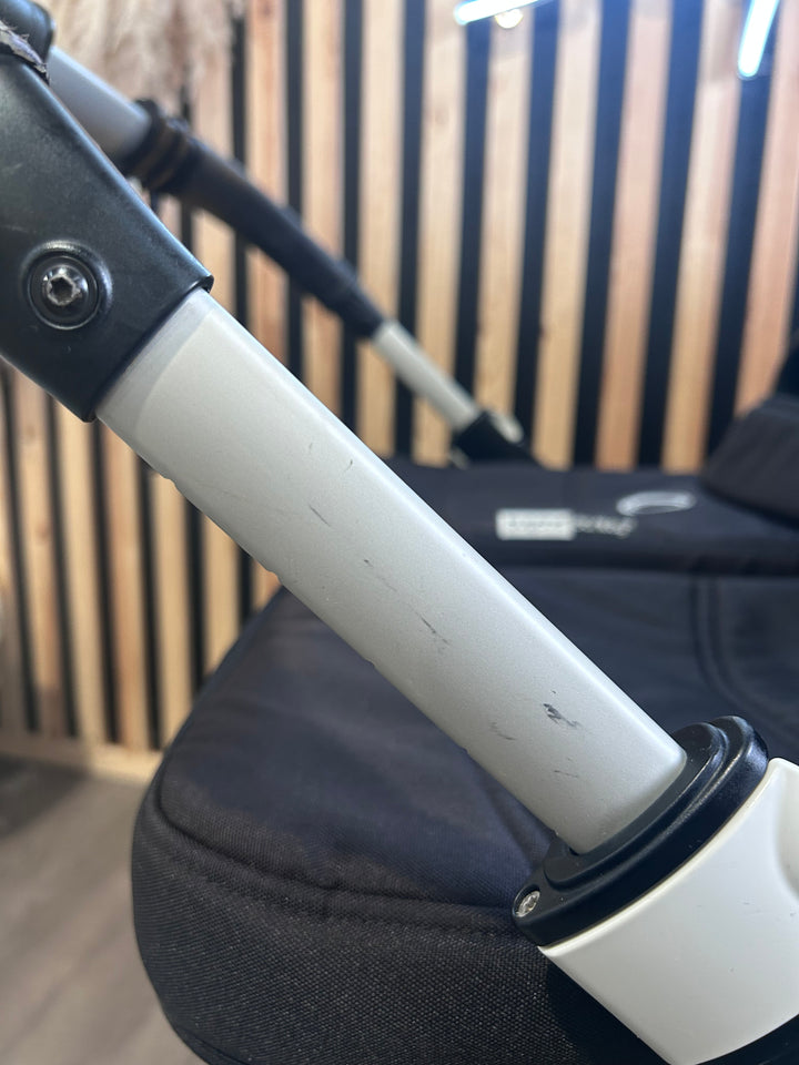 PRE LOVED Bugaboo Donkey2 Twin Bundle - Black/Grey Melange