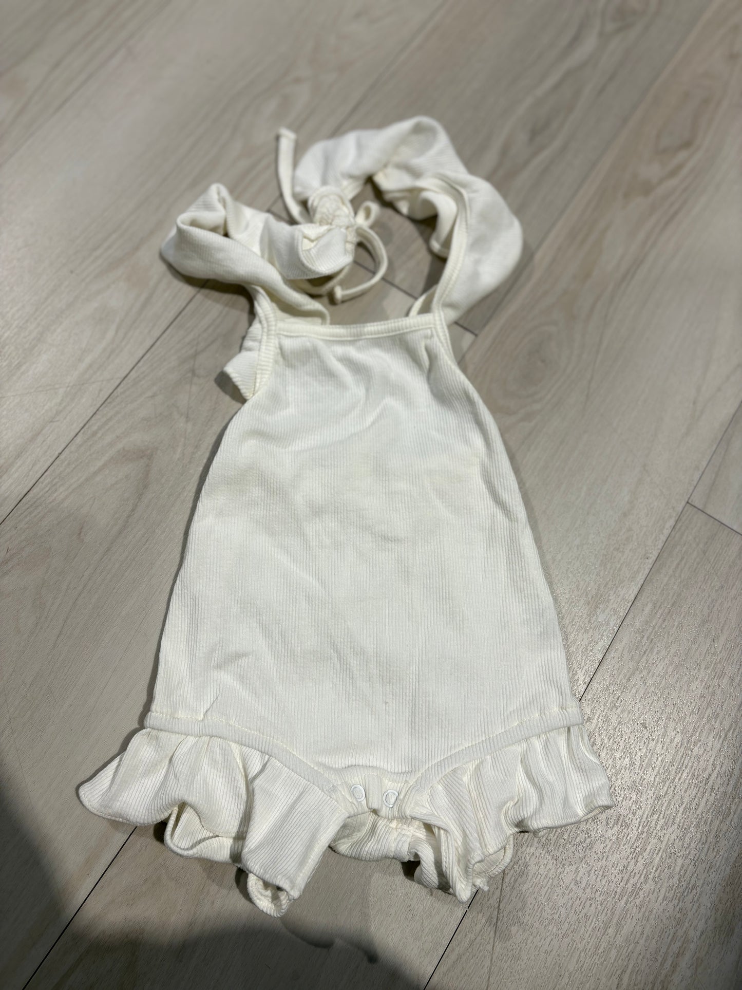 EX DISPLAY Bizzi Growin Romper 6-12M - White