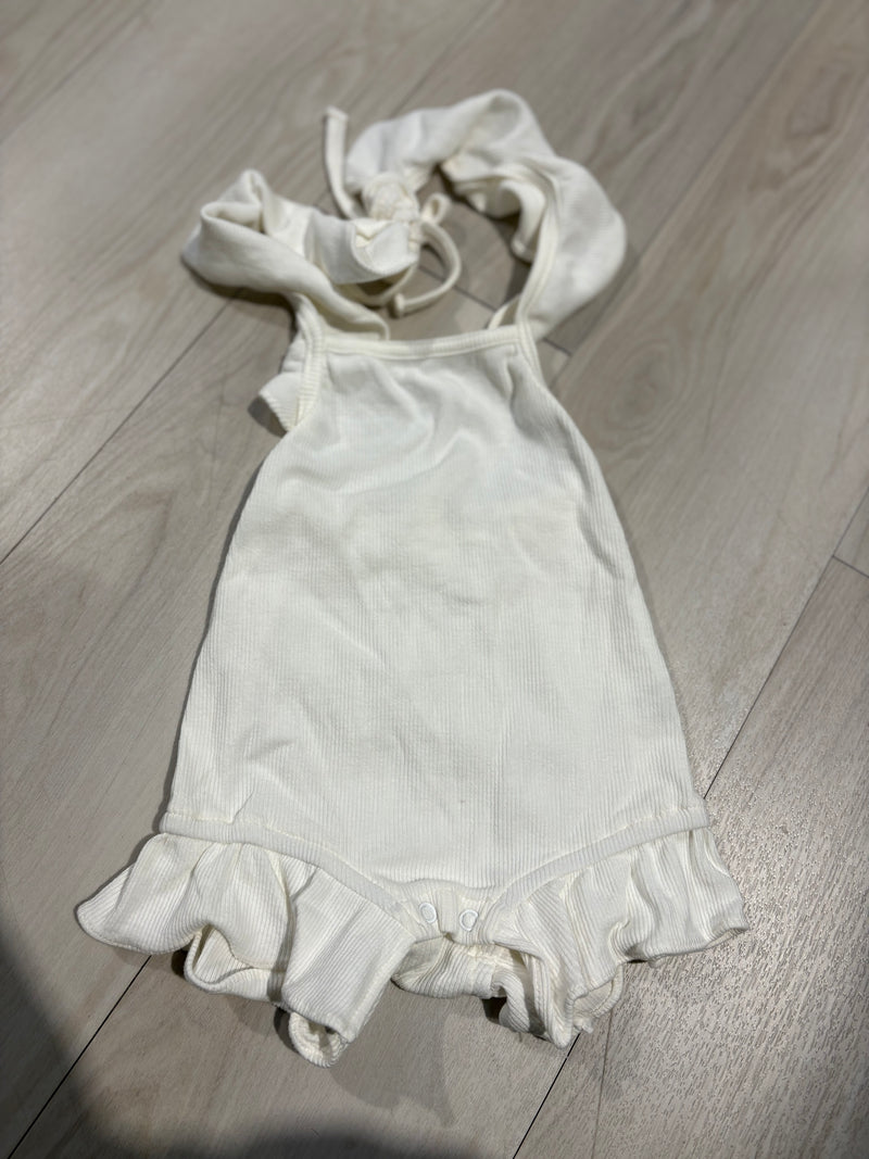 EX DISPLAY Bizzi Growin Romper 6-12M - White