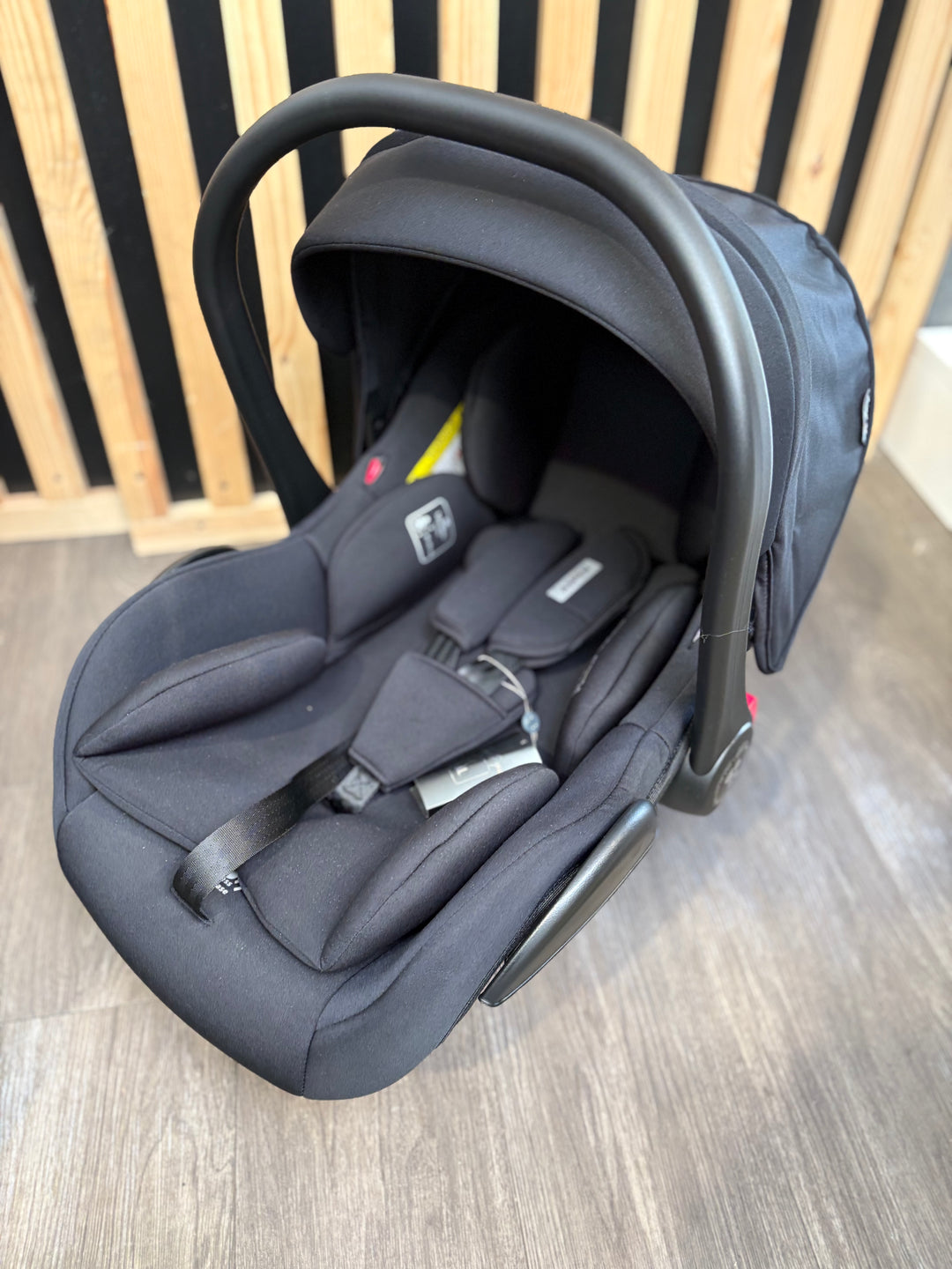 EX DISPLAY Lorelli Aspen 3in1 Travel System - Grey