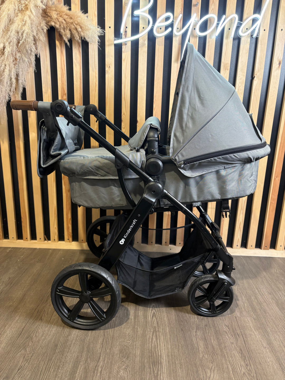 PRE LOVED Kinderkraft Newly 2-in-1 Travel System - Grey