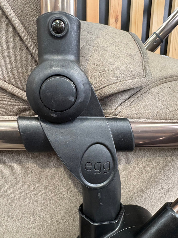 PRE LOVED egg2 Travel System - Mink