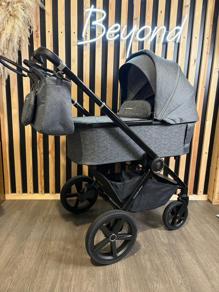 PRE LOVED Venicci Tinum Upline 2-in-1 Travel System - Slate Grey