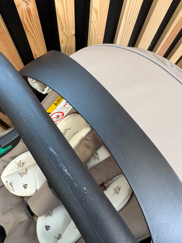 PRE LOVED Cosatto Giggle 4 Car Seat Bundle + Accessory Pack - Lollop