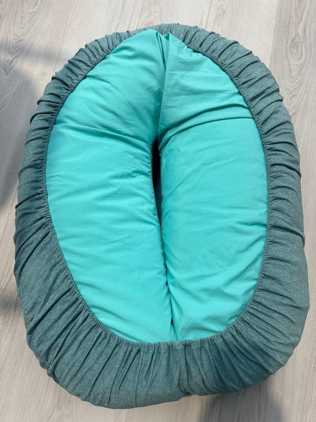 PRE LOVED Unilove Hopo 7-in-1 Pregnancy & Nursing Pillow - Green
