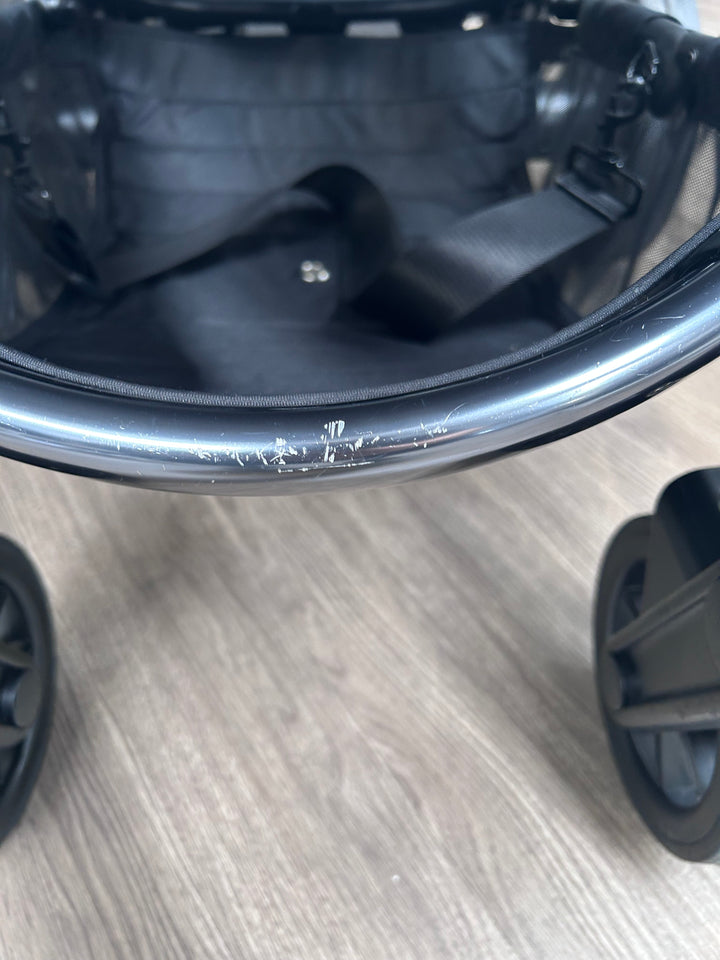 PRE LOVED iCandy Peach 7 Pushchair Bundle - Light Grey