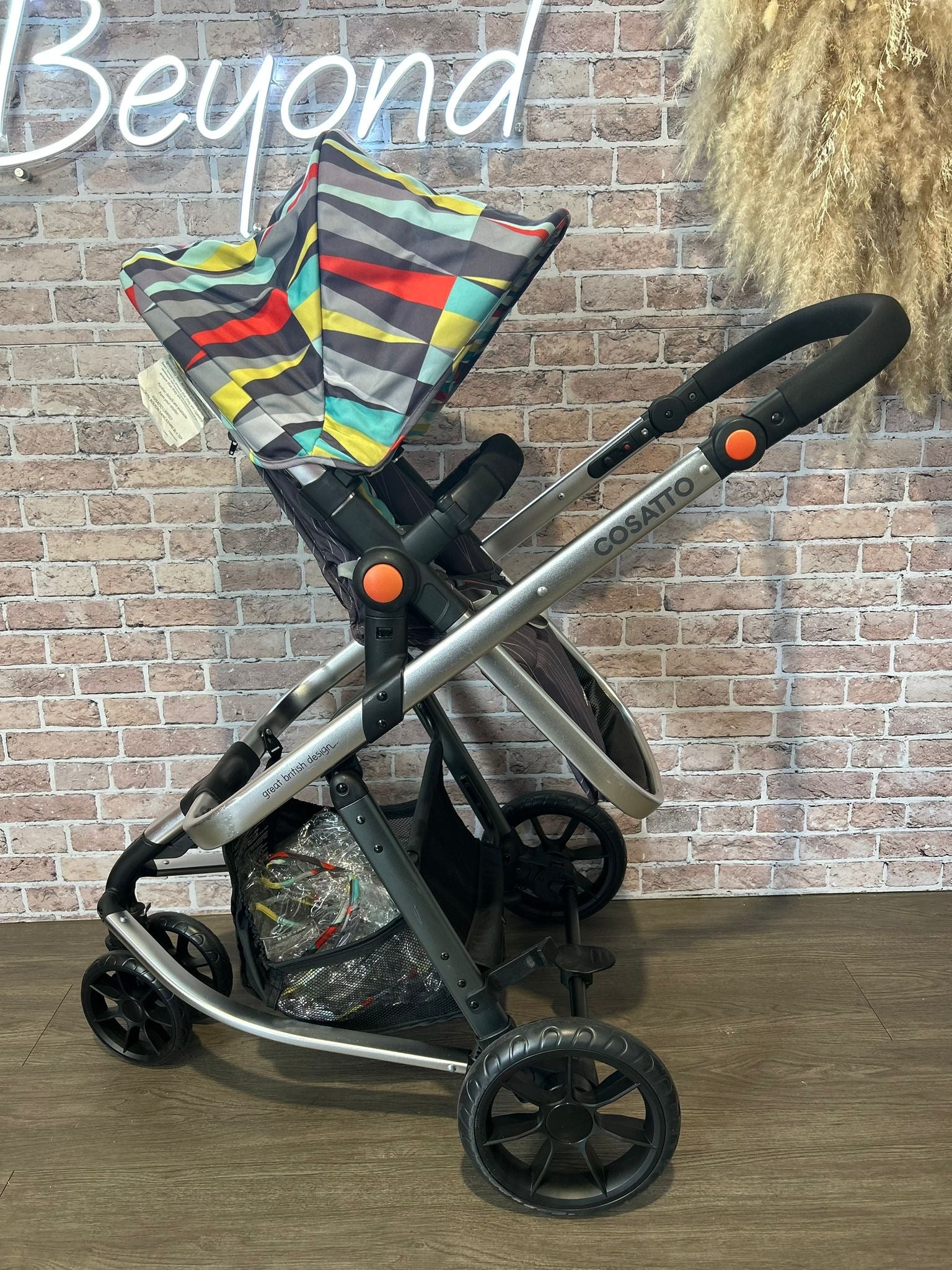 PRE LOVED Cosatto Giggle Travel System Bambinosandbeyond