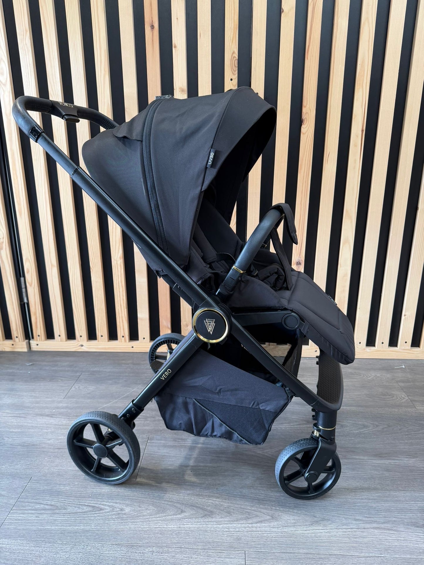 PRE LOVED Venicci Vero Stroller - Noir