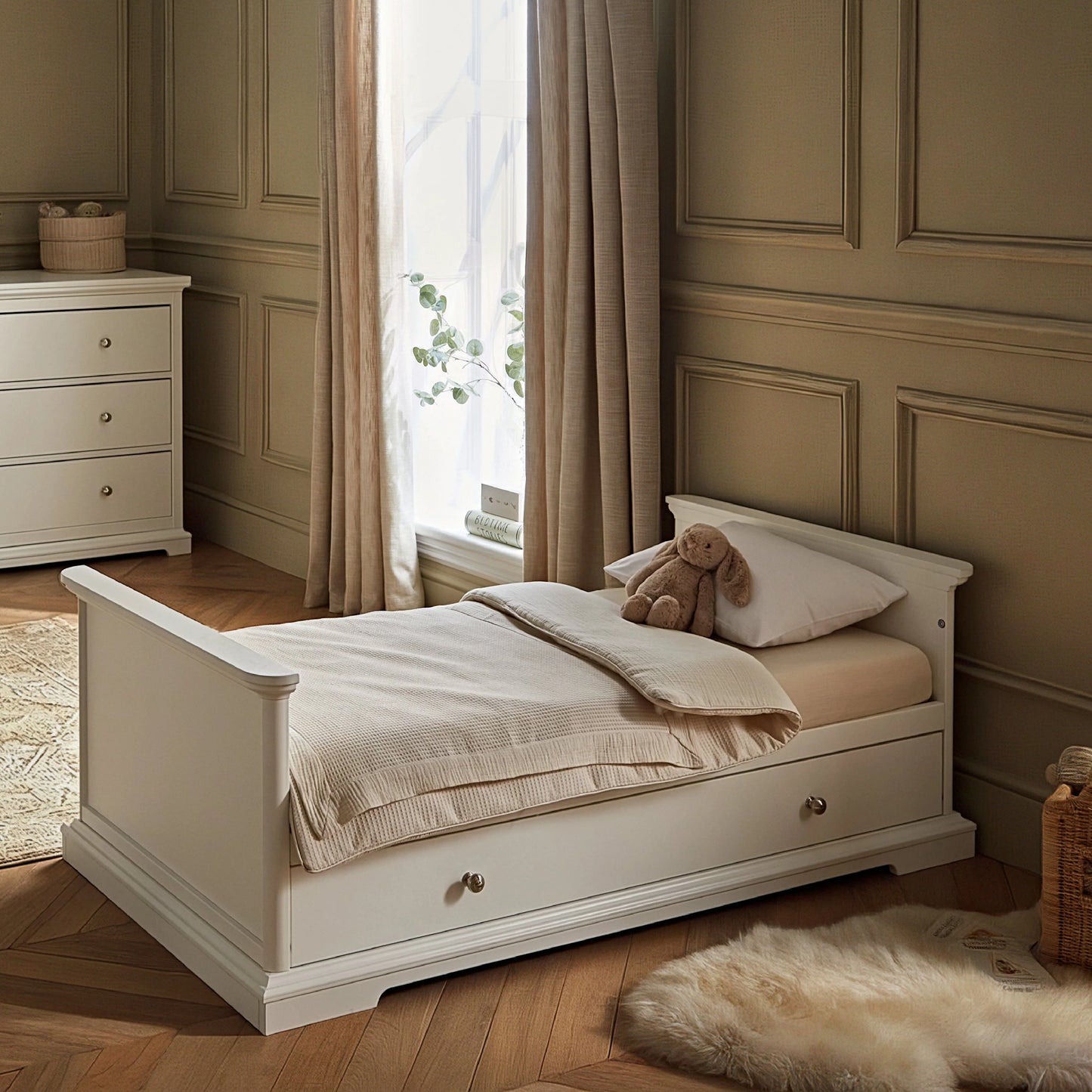 CuddleCo Beaumont Cot Bed - White
