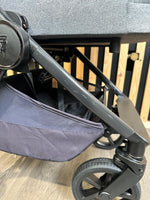 PRE LOVED Venicci Tinum Upline 2in1 Travel System - Classic Grey
