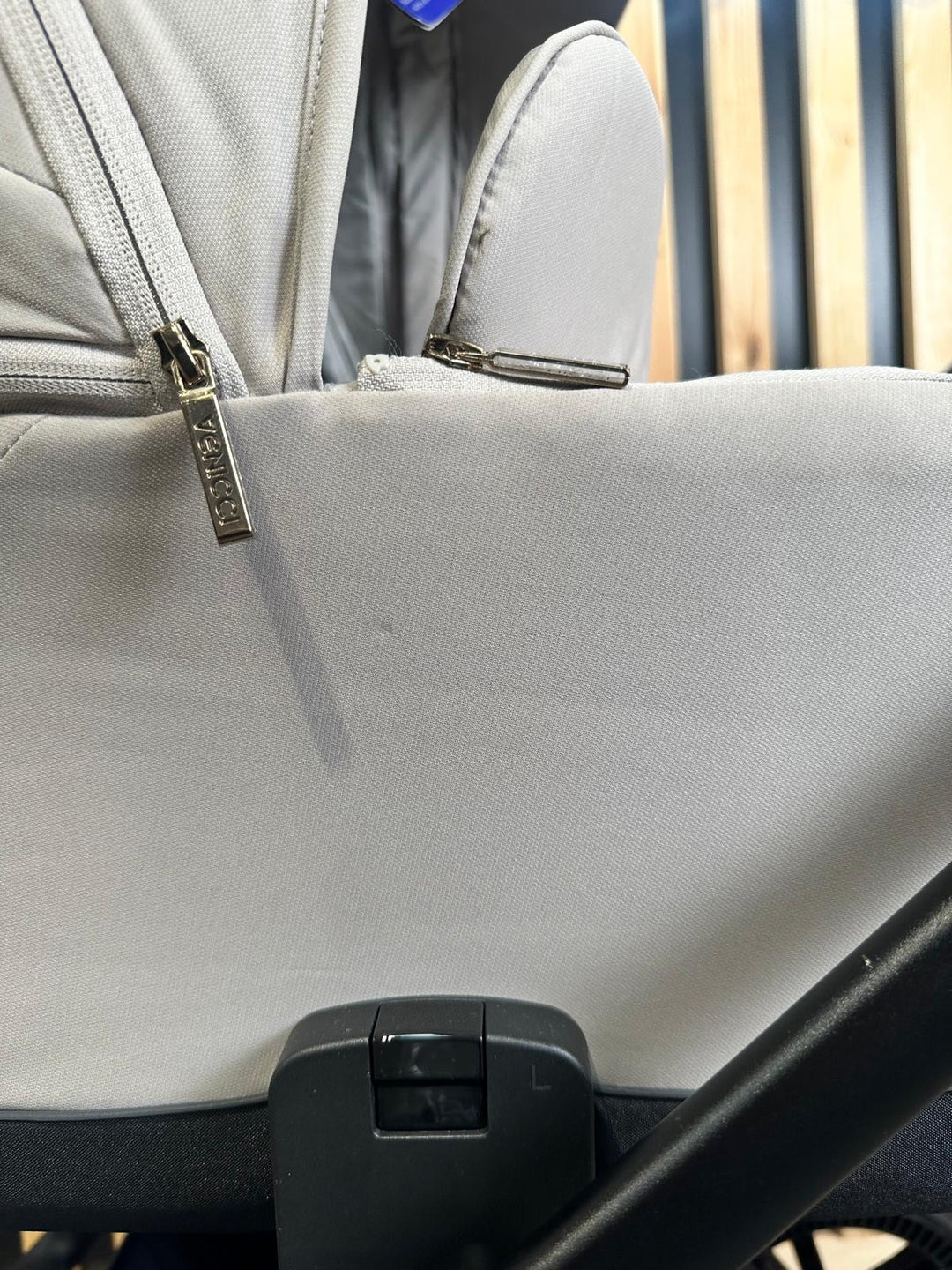 EX DISPLAY Venicci Claro 3in1 Travel System - Vanilla