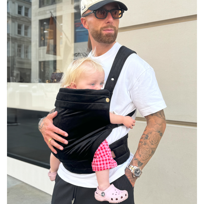 Bizzi Growin Velvet Baby Carrier - Onyx Black