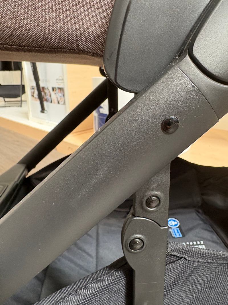 EX DISPLAY Nuna Mixx Pushchair, Carrycot + Cup Holder - Chestnut