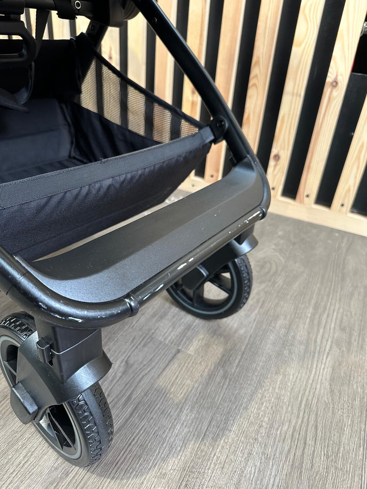 PRE LOVED Venicci Tinum Edge Travel System - Charcoal