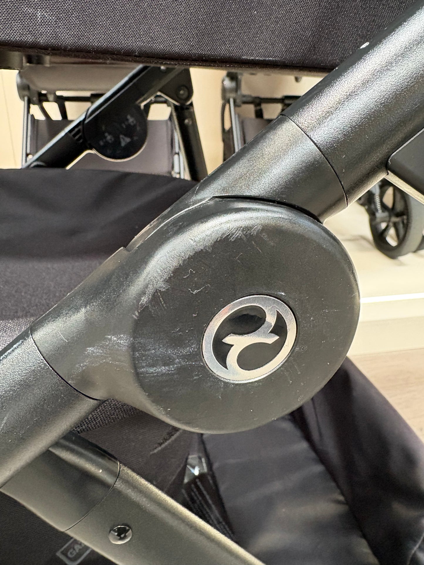 PRE LOVED Cybex Gazelle S Twin Bundle - Moon Black