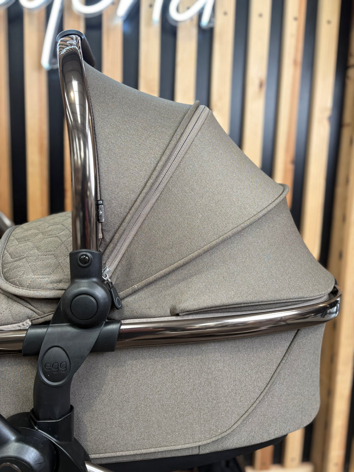 PRE LOVED egg3 Travel System - Mink