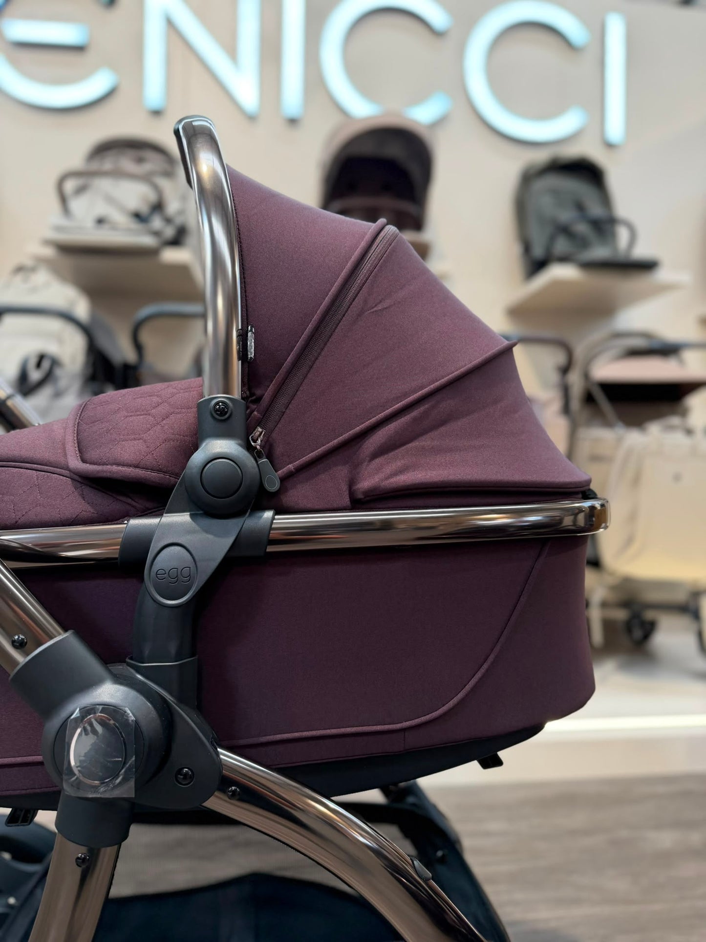 OPEN BOX egg3 3in1 Travel System Bundle Inc Isofix Base - Mulberry