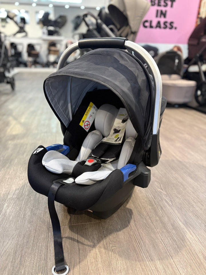 PRE LOVED Hauck iPro Baby Infant Car Seat - Caviar