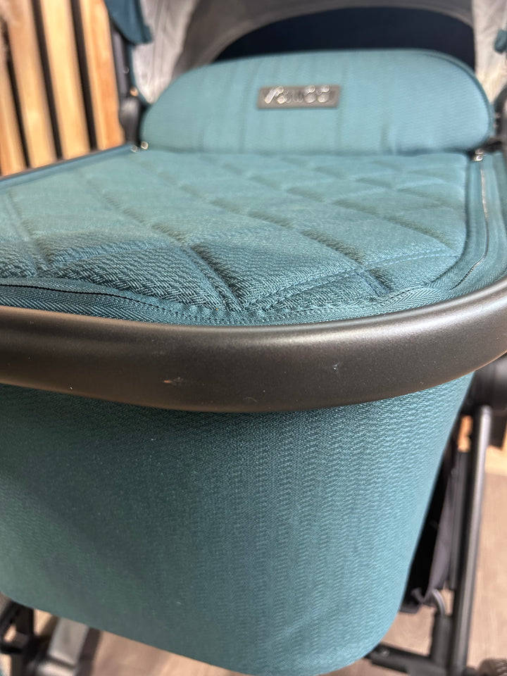 PRE LOVED Venicci Tinum 2.0 Special Edition Travel System - Teal Bay