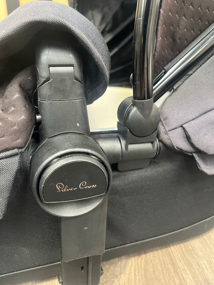 PRE LOVED Silver Cross Pioneer Carrycot, Seat Unit + Accessories NO CHASSIS - SE Eclipse