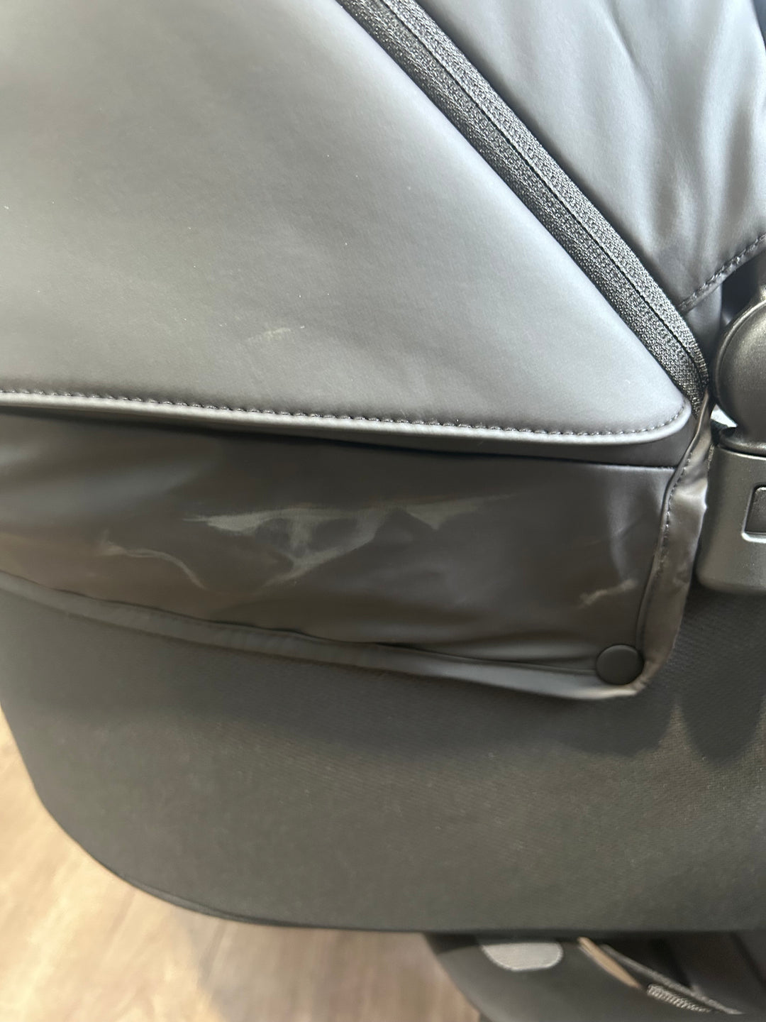 EX DISPLAY iCandy Orange 4 Pushchair Bundle - Fossil