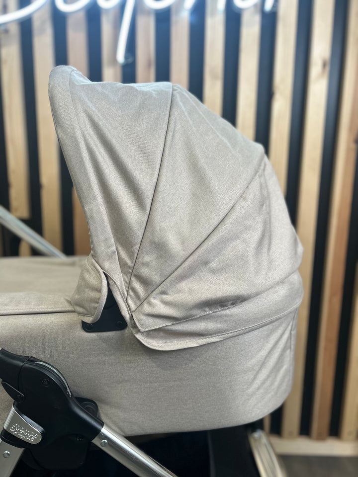 PRE LOVED Mamas & Papas Flip XT3 Travel System - Biscuit