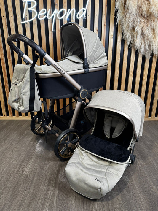 PRE LOVED Oyster 3 Pram & Pushchair - Creme Brulee