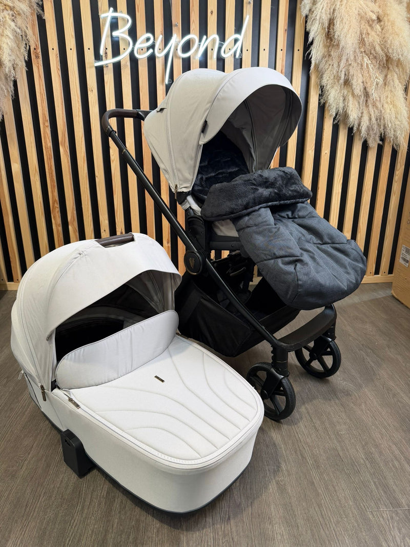 PRE LOVED Venicci Claro 2-in-1 Travel System - Vanilla