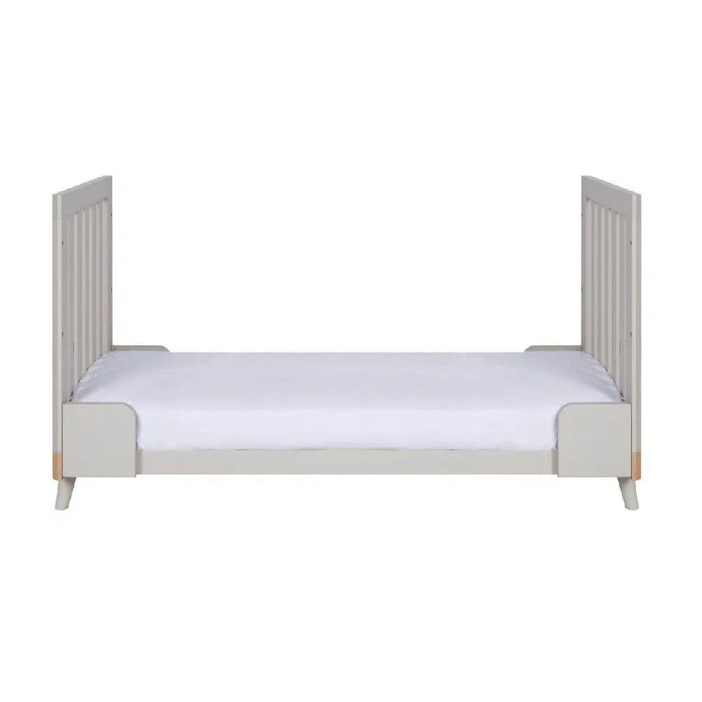 Tutti Bambini Hygge Cot Bed – Light Oak/White Sand