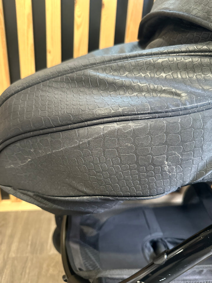 PRE LOVED egg2 Travel System - Jurassic Gold