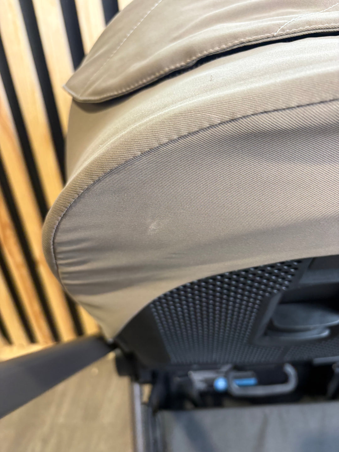 PRE LOVED Venicci Tinum Upline Pushchair - SE Powder